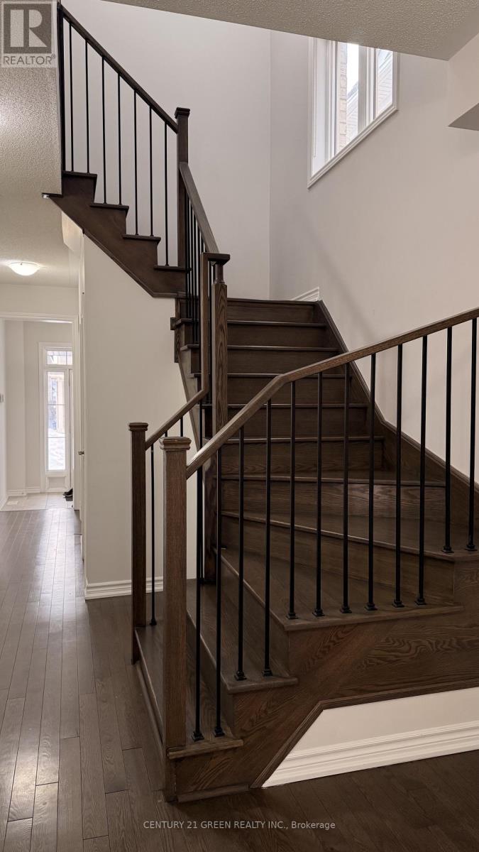 Upper Lvl - 37 Thornvalley Terrace, Caledon, Ontario  L7C 4H9 - Photo 13 - W12742738