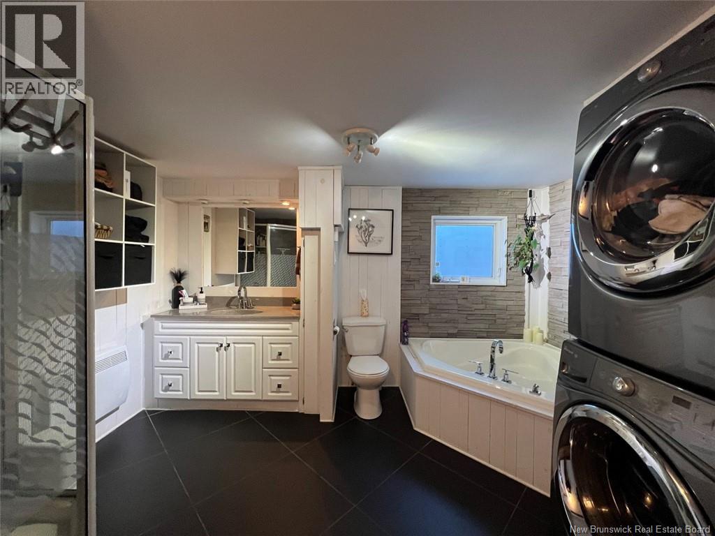 986 Du Poitou Street, Edmundston, New Brunswick  E3V 4J1 - Photo 14 - NB133668