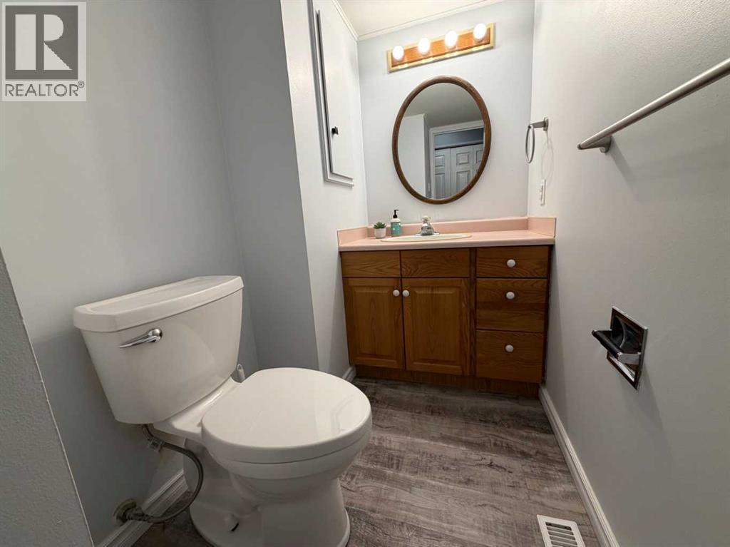 10618 Braeside Drive Sw, Calgary, Alberta  T2W 1B9 - Photo 11 - A2281567