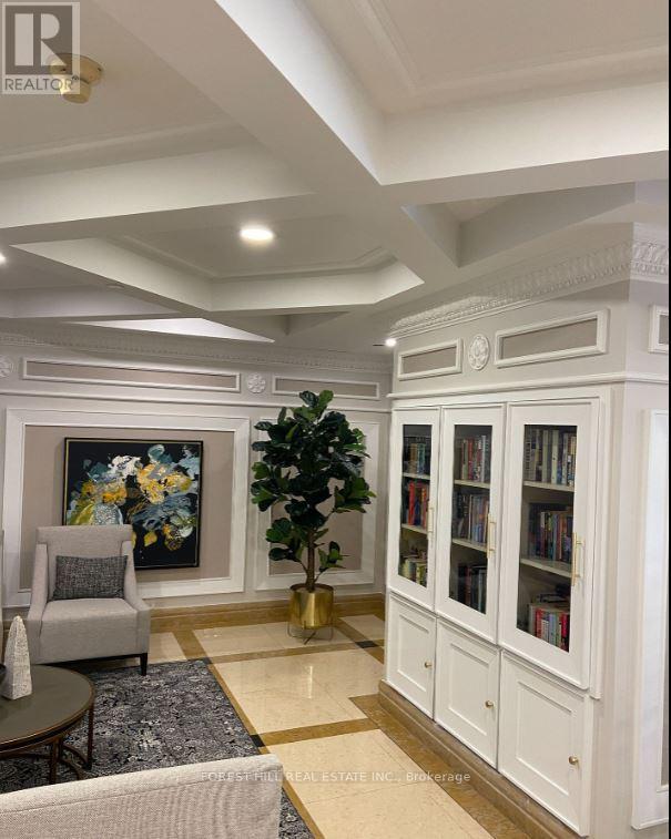 214 - 10 Old York Mills Road, Toronto, Ontario  M2P 2G4 - Photo 4 - C12793828