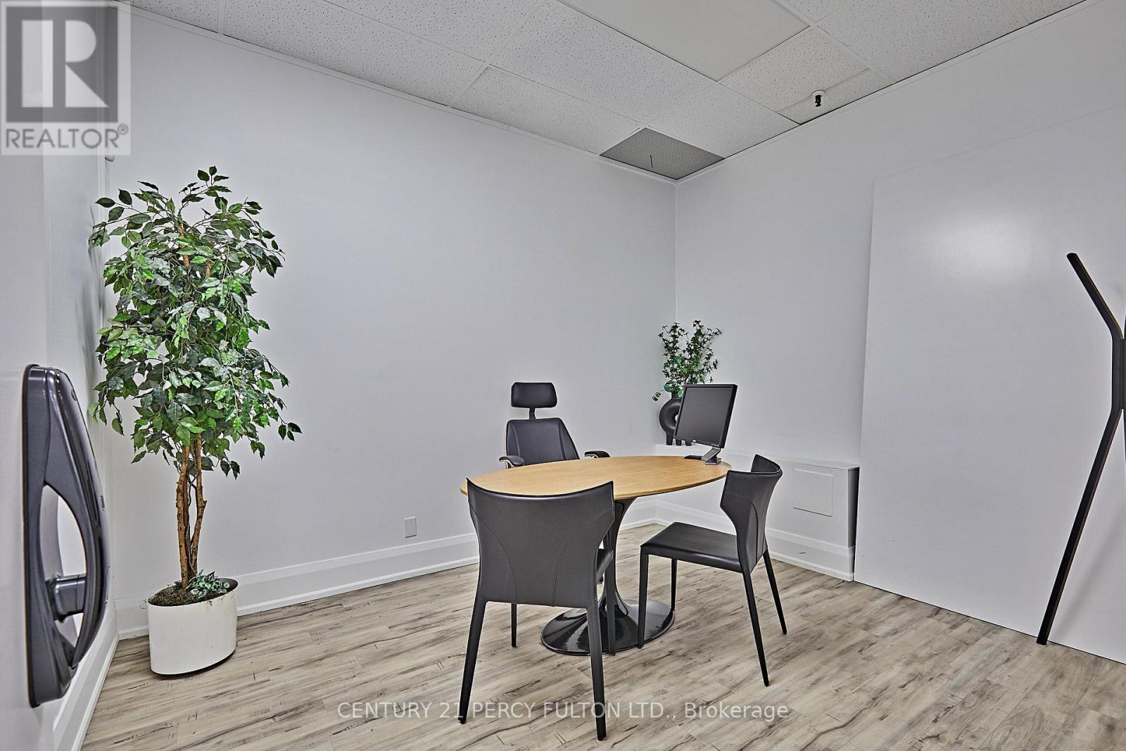 112 - 50 Richmond Street E, Oshawa, Ontario  L1G 7C7 - Photo 18 - E12793786