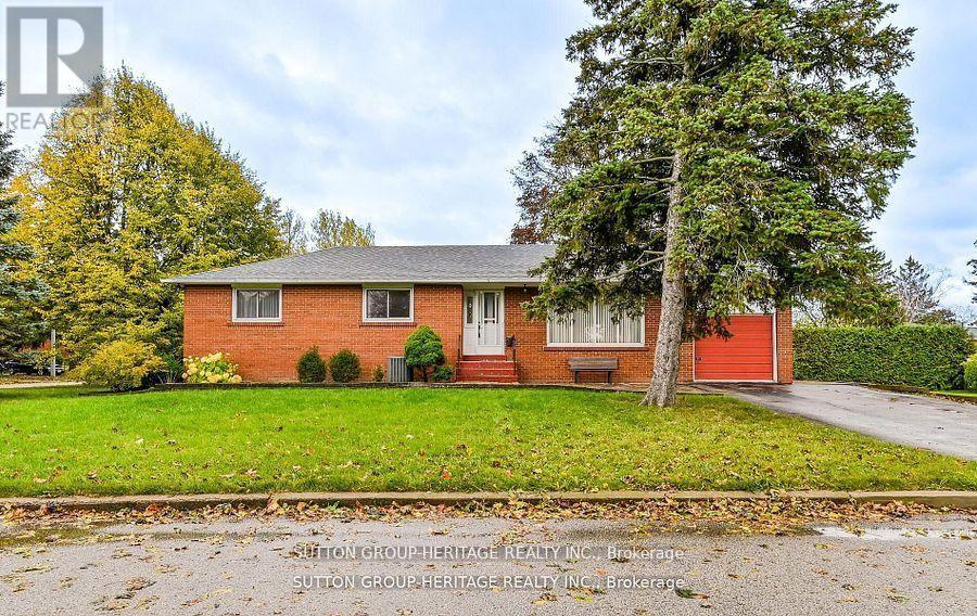 40 HILLS ROAD, Ajax, Ontario