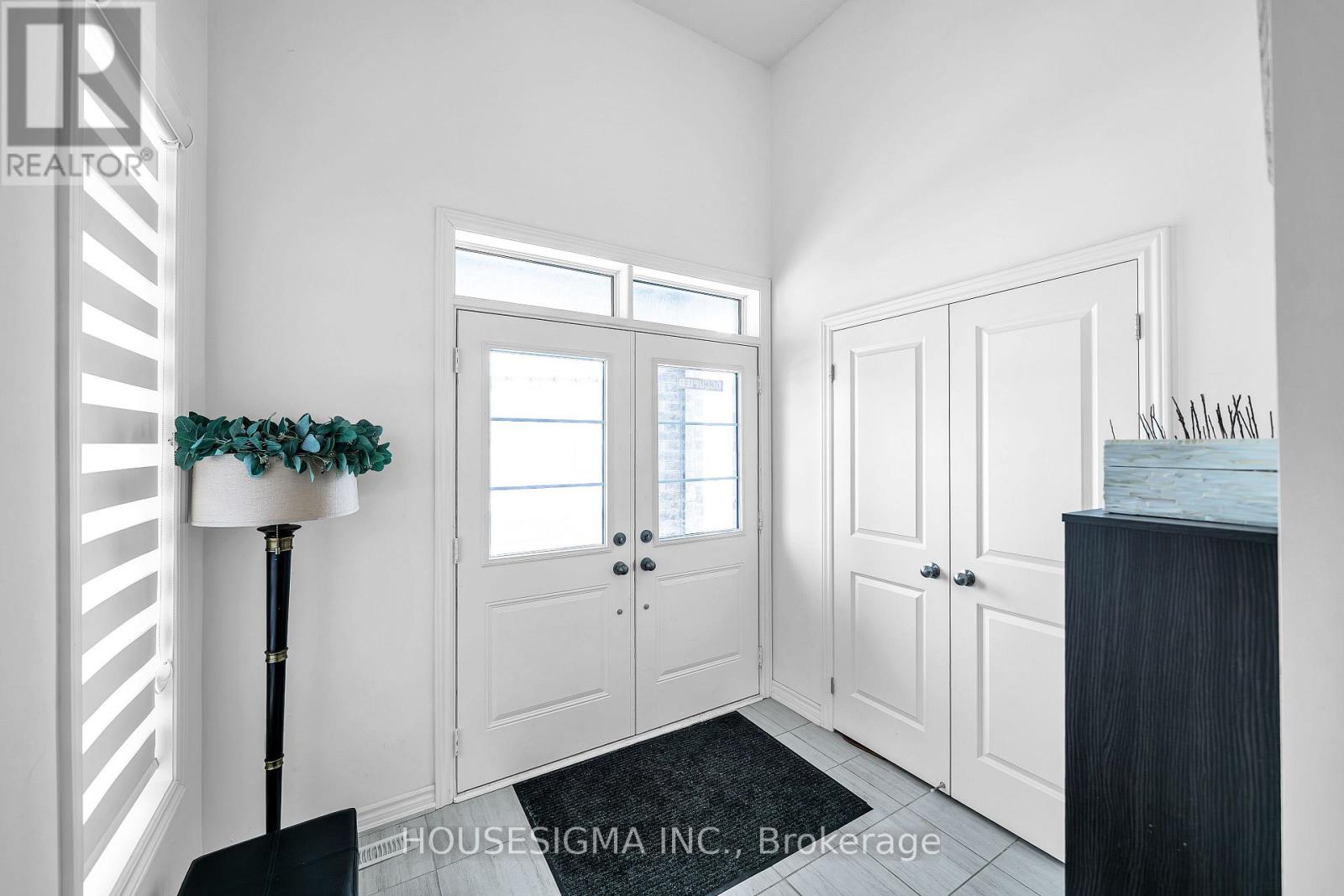 98 Ogston Crescent E, Whitby, Ontario  L1N 9Y8 - Photo 2 - E12793800