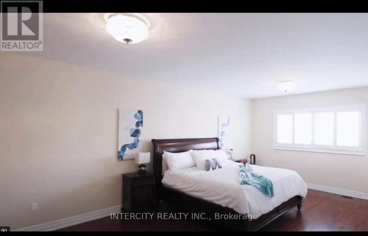 33 Kelways Circle, Brampton, Ontario  L6T 0A4 - Photo 10 - W12721180