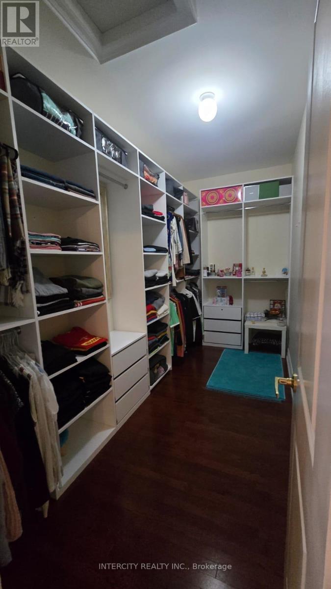 33 Kelways Circle, Brampton, Ontario  L6T 0A4 - Photo 12 - W12721180