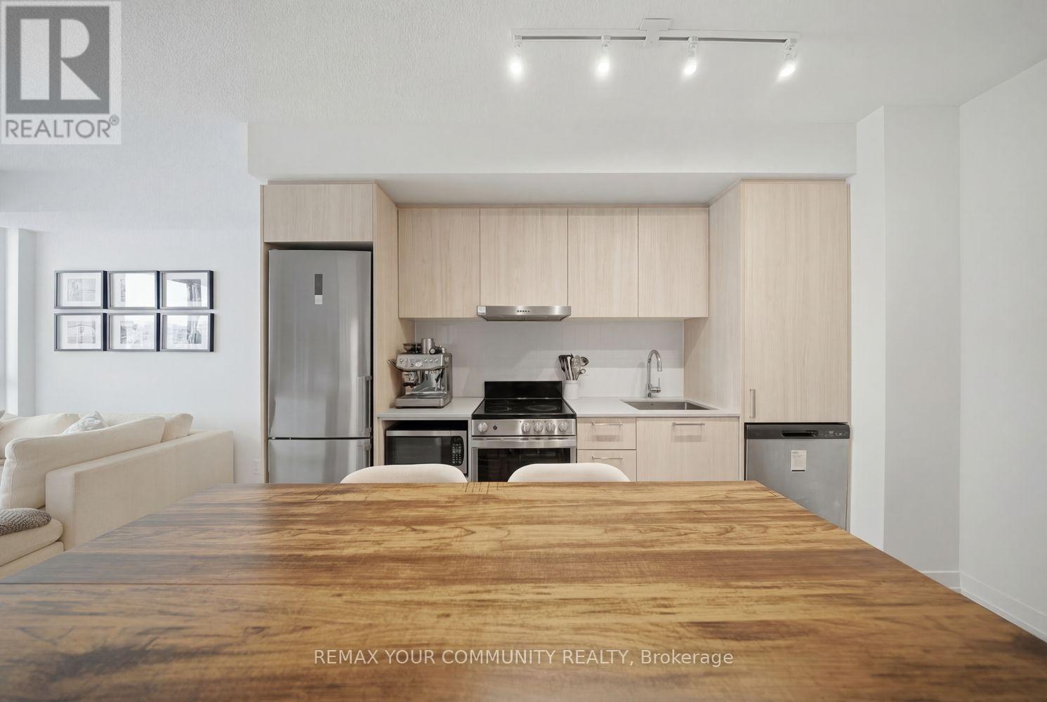 905 - 195 Commerce Street, Vaughan, Ontario  L4K 0P9 - Photo 4 - N12793804