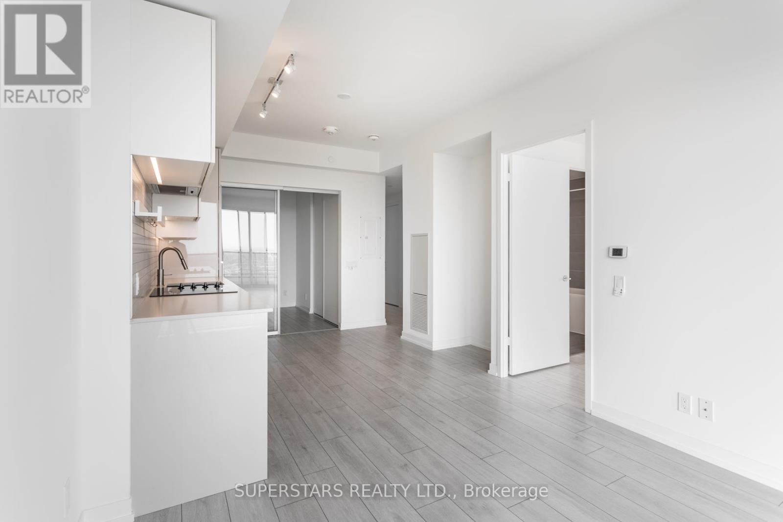 4505 - 5 Buttermill Avenue, Vaughan, Ontario L4K 0J5 - Photo 8 - N12793862