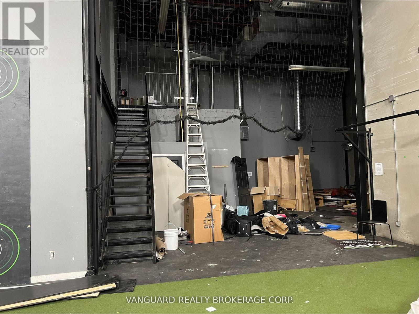 2 - 31 Jevlan Drive, Vaughan (East Woodbridge), Ontario  L4L 8C2 - Photo 10 - N12793872