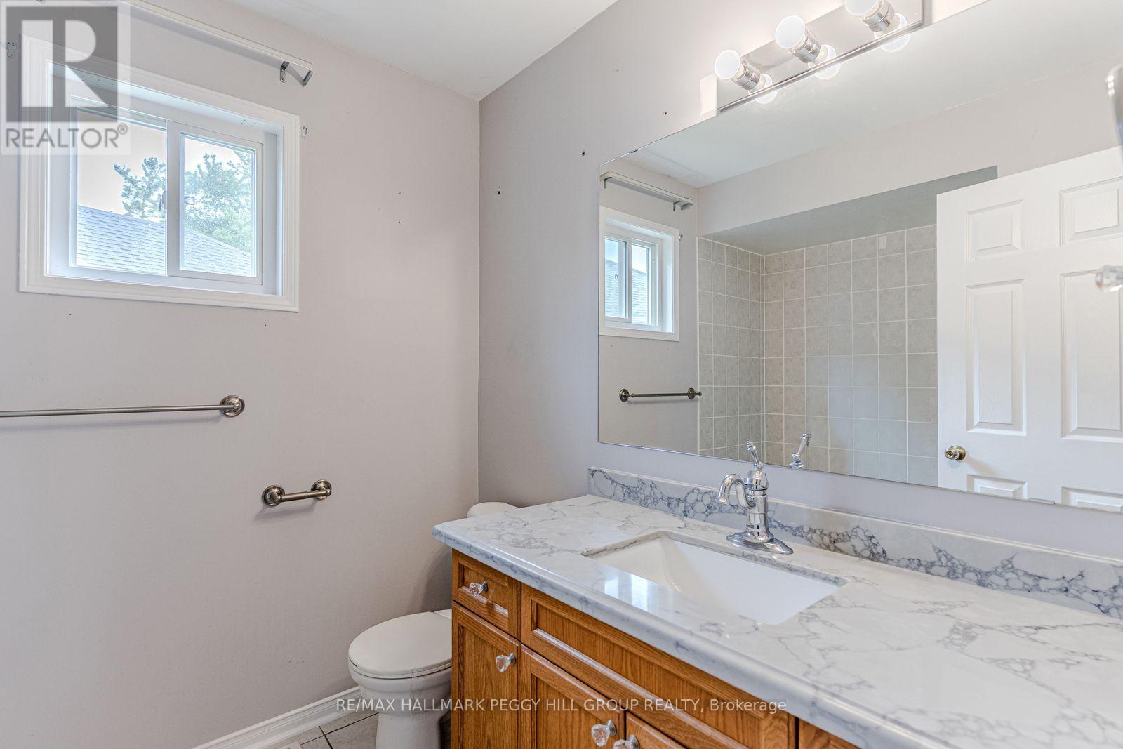 31 Fawndale Crescent, Wasaga Beach, Ontario  L9Z 2B3 - Photo 8 - S12793894