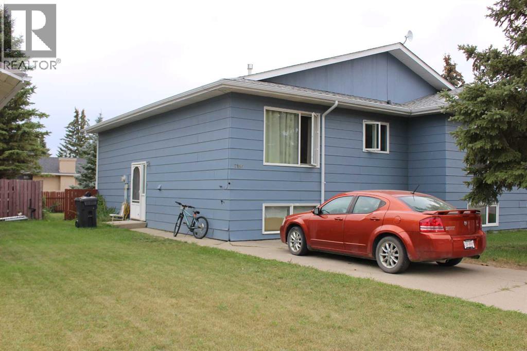 719 B Rosewood Avenue, Picture Butte, Alberta