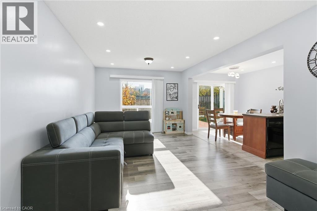 2 Racalmuto Street, Hamilton, Ontario  L8T 5A4 - Photo 13 - 40789459