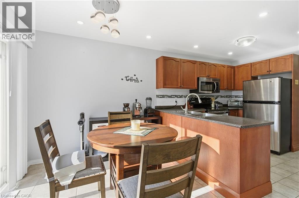 2 Racalmuto Street, Hamilton, Ontario  L8T 5A4 - Photo 7 - 40789459