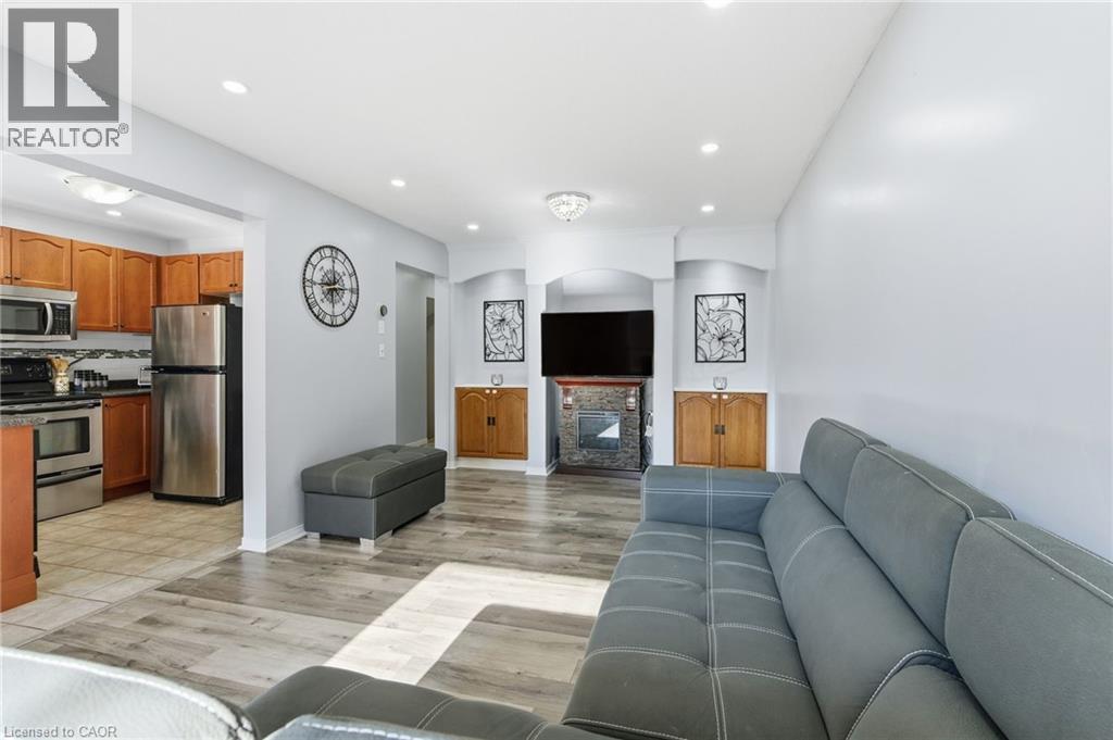 2 Racalmuto Street, Hamilton, Ontario  L8T 5A4 - Photo 12 - 40789459