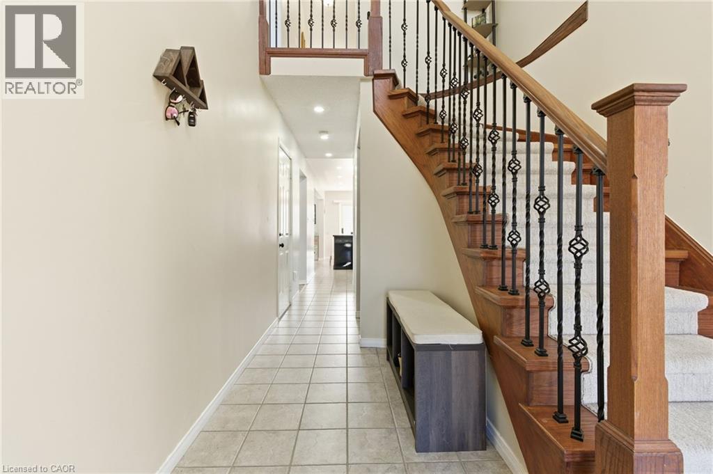 2 Racalmuto Street, Hamilton, Ontario  L8T 5A4 - Photo 3 - 40789459