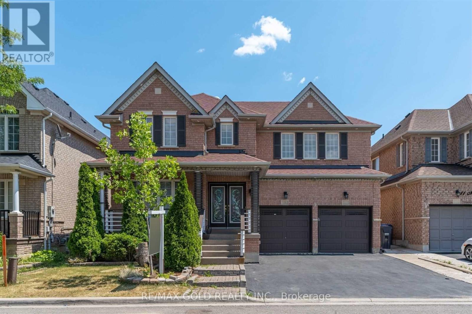 9 MORGANDALE ROAD, Brampton, Ontario