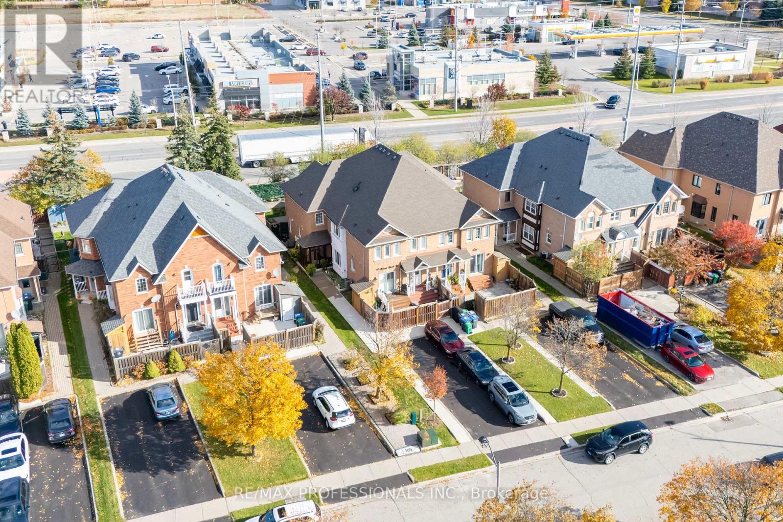 99 Desert Sand Drive, Brampton, Ontario  L6R 1V7 - Photo 41 - W12793776