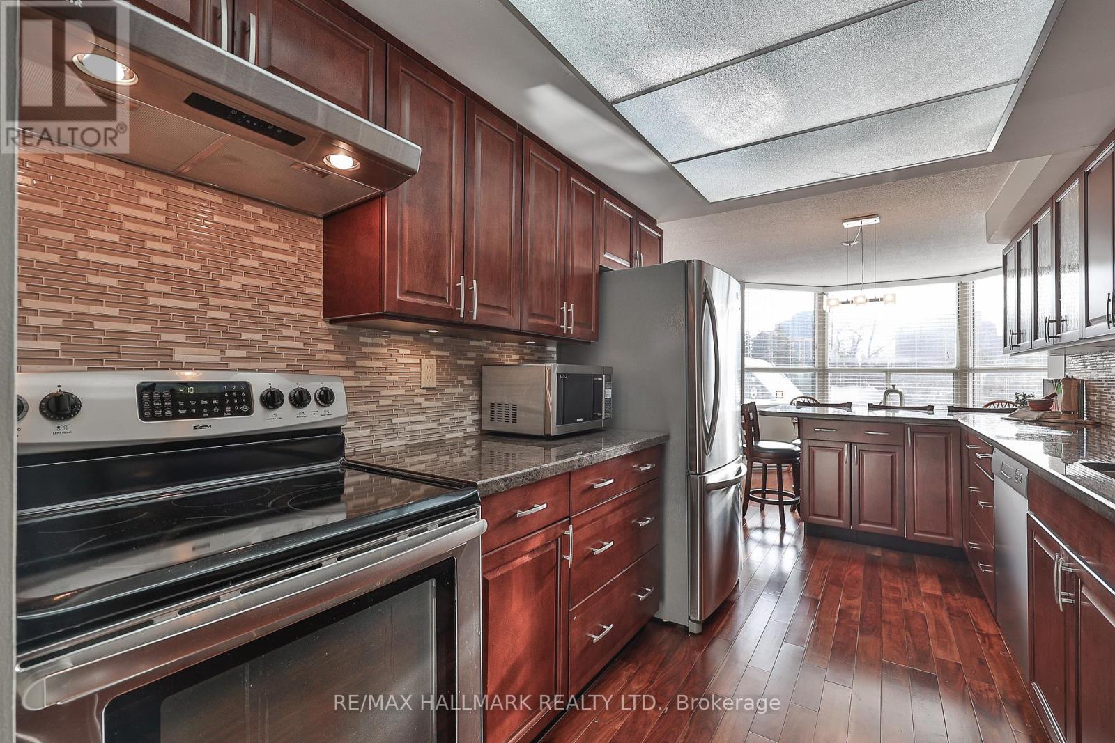 402 - 58 Church Street E, Brampton, Ontario  L6V 4A8 - Photo 14 - W12793856