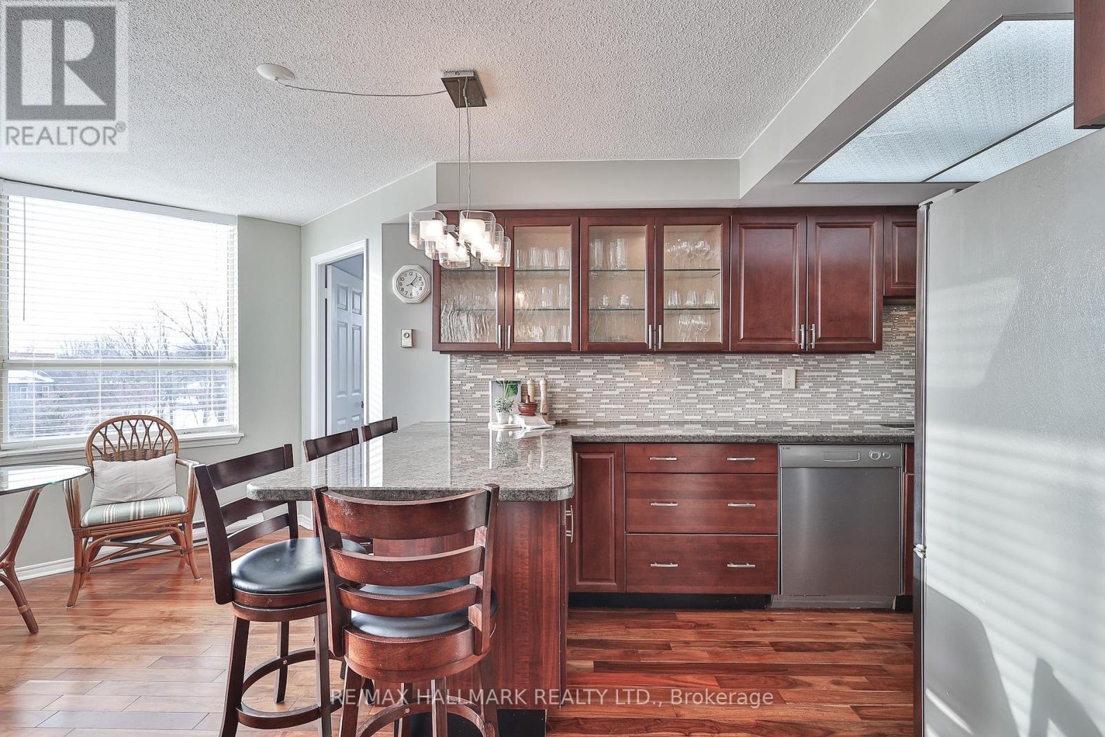 402 - 58 Church Street E, Brampton, Ontario  L6V 4A8 - Photo 15 - W12793856