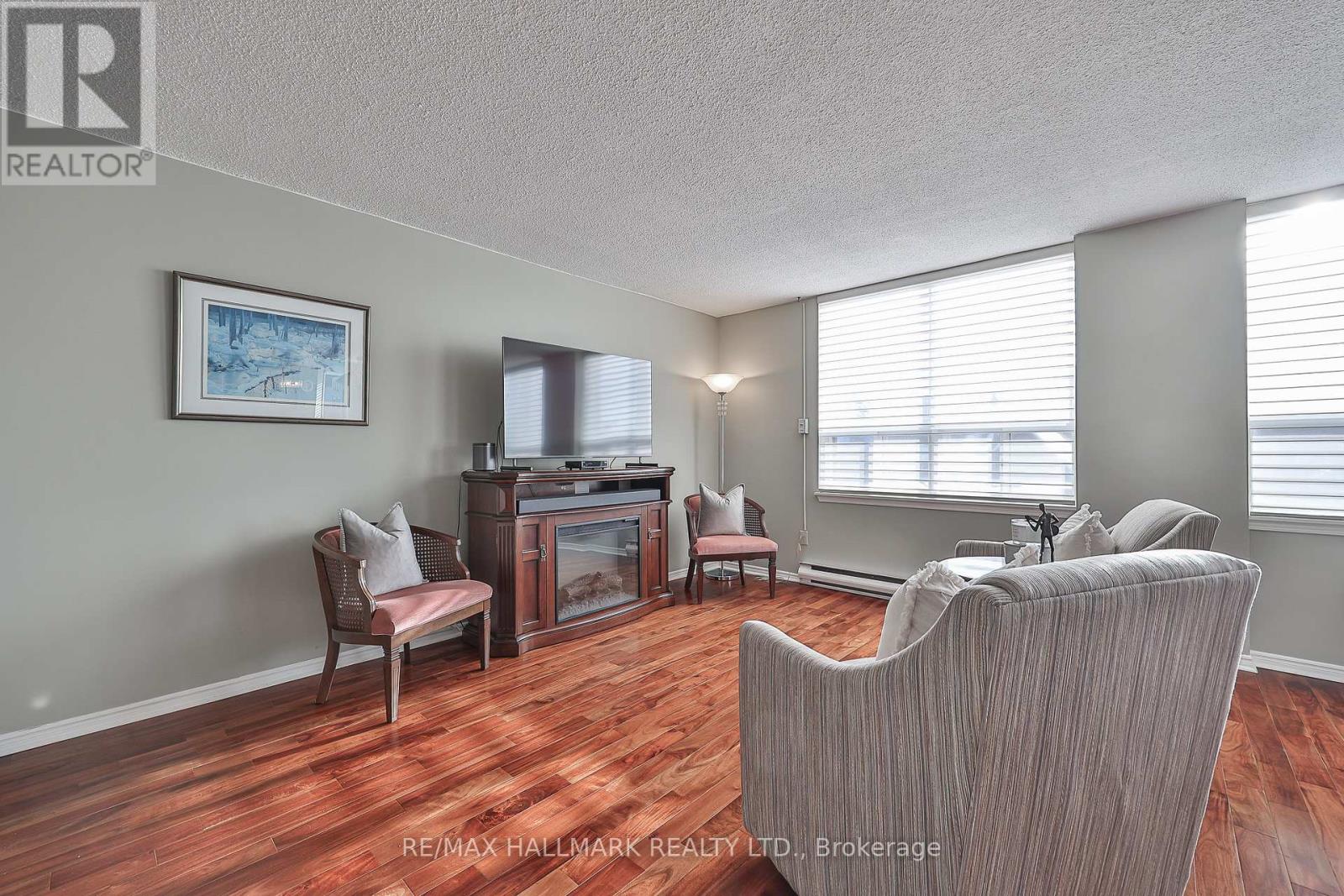 402 - 58 Church Street E, Brampton, Ontario  L6V 4A8 - Photo 3 - W12793856