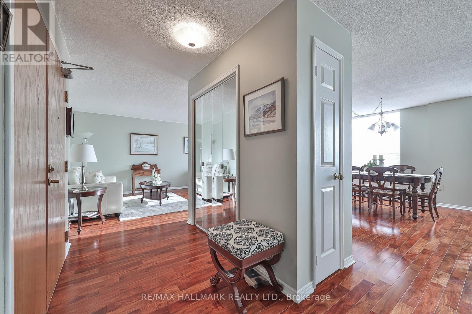 402 - 58 Church Street E, Brampton, Ontario  L6V 4A8 - Photo 6 - W12793856