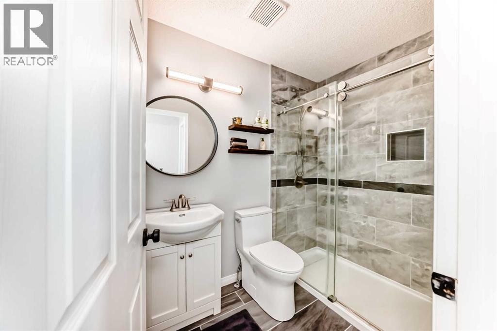 55 Shawbrooke Crescent Sw, Calgary, Alberta  T2Y 3B2 - Photo 39 - A2285002