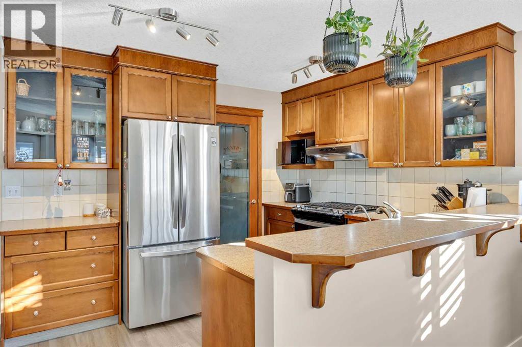 71 Eversyde Heath Sw, Calgary, Alberta  T2Y 4P8 - Photo 10 - A2285086