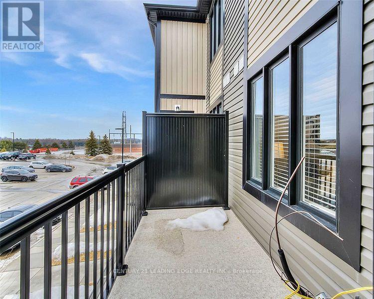 8b - 160 Rochefort Street, Kitchener, Ontario  N2R 1V5 - Photo 9 - X12793834