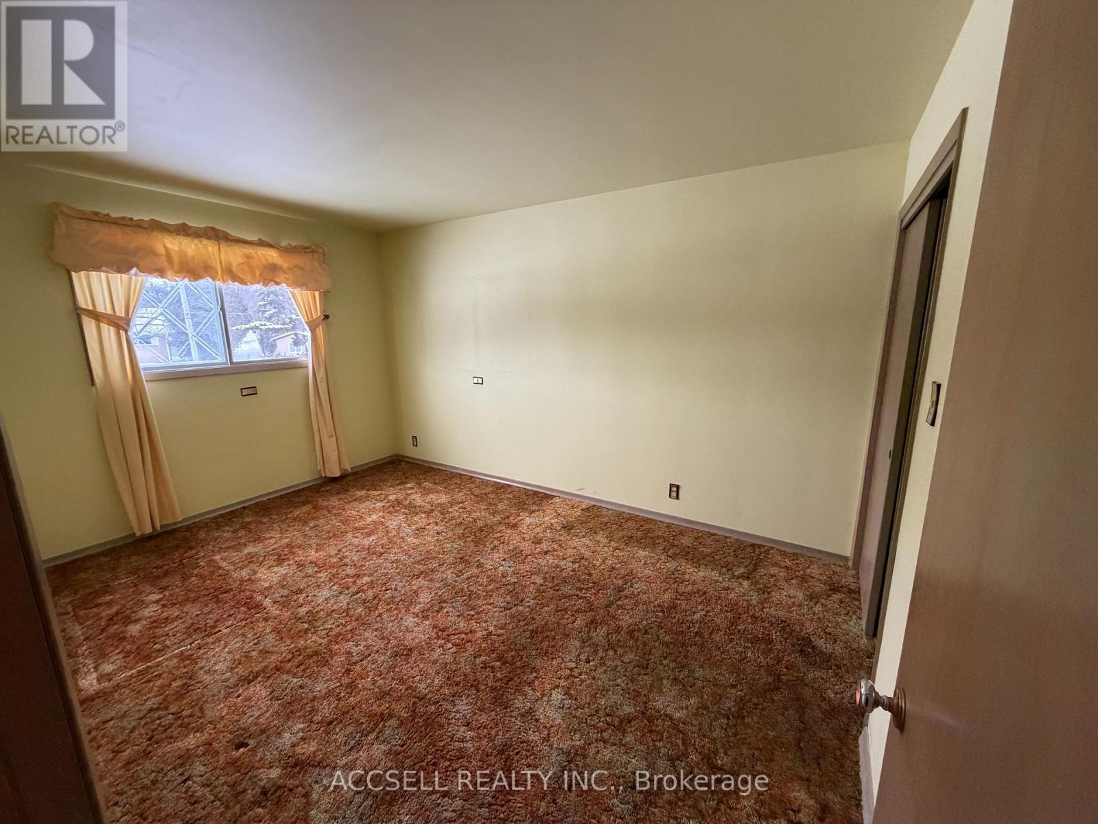 774 St Albans Crescent, Woodstock, Ontario  N4S 7E6 - Photo 9 - X12793842