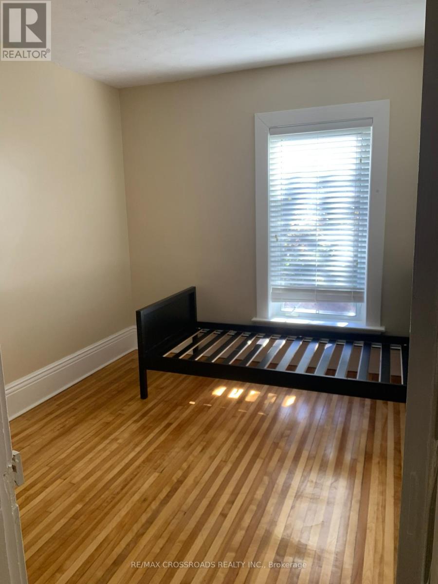 317 Boswell Avenue, Peterborough, Ontario  K9J 5G2 - Photo 4 - X12793868