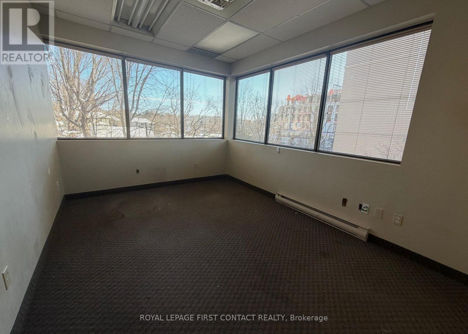 201/202 - 135 Bayfield Street, Barrie, Ontario  L4M 3B3 - Photo 22 - S12733498