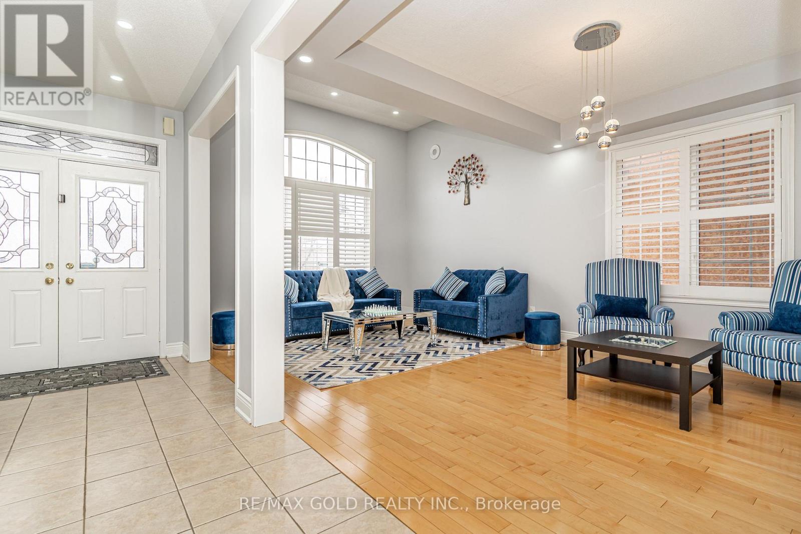 7 Bettey Road, Brampton (Vales Of Castlemore), Ontario  L6P 1S9 - Photo 12 - W12783344