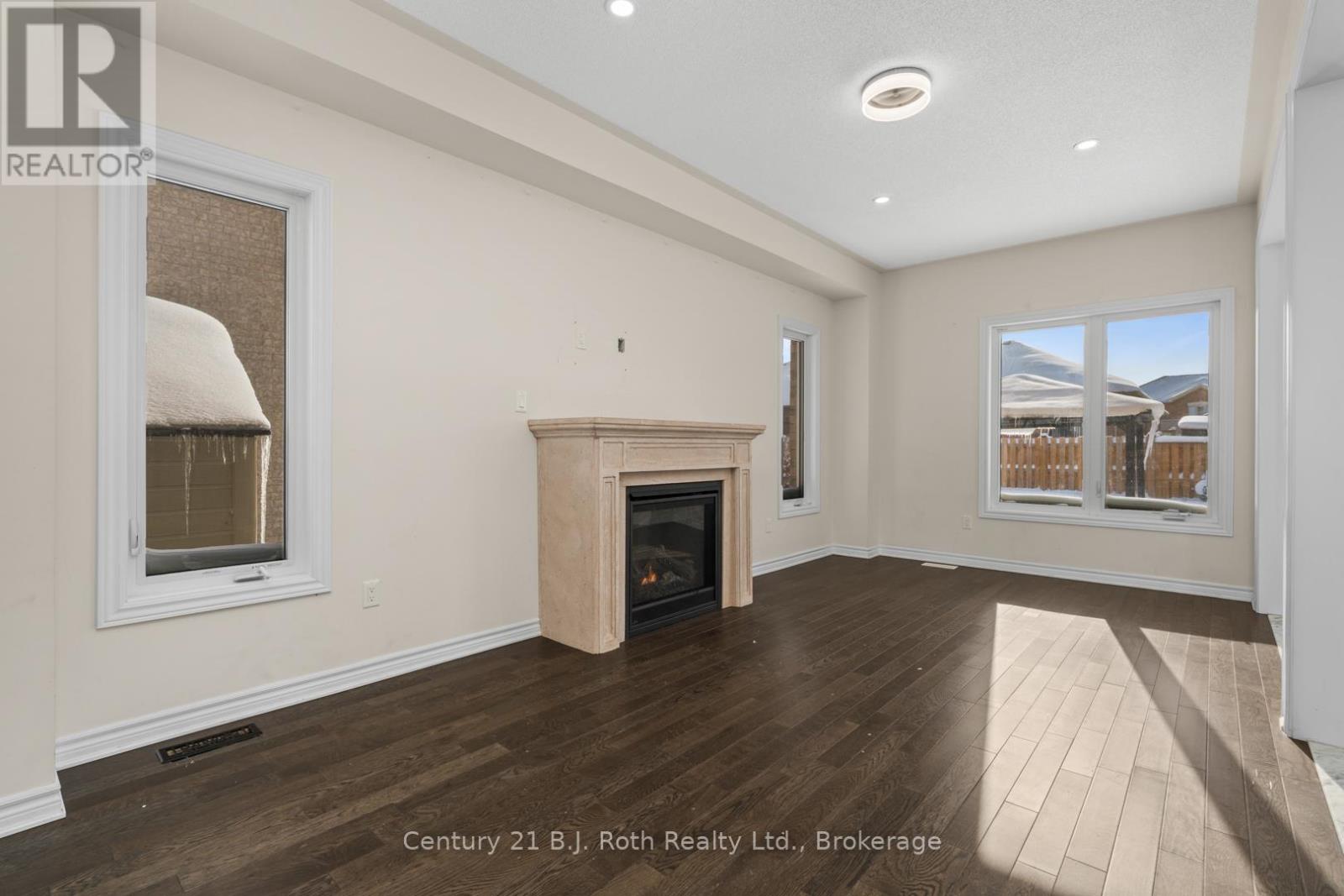 99 Terry Clayton Avenue, Brock, Ontario  L0K 1A0 - Photo 9 - N12793902