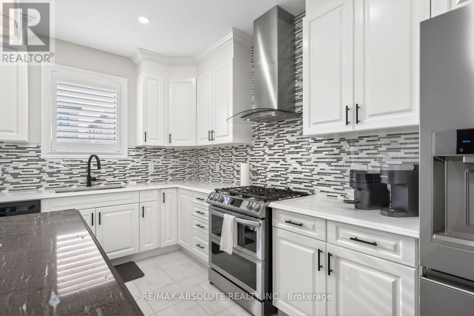 1008 Manege Street, Ottawa, Ontario  K2S 0Y7 - Photo 16 - X12740170