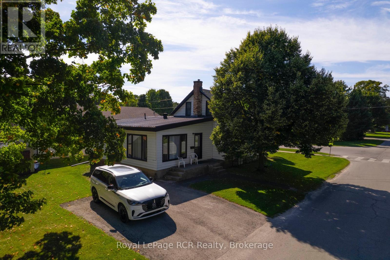 1997 7th Avenue E, Owen Sound, Ontario  N4K 2Z8 - Photo 2 - X12793992