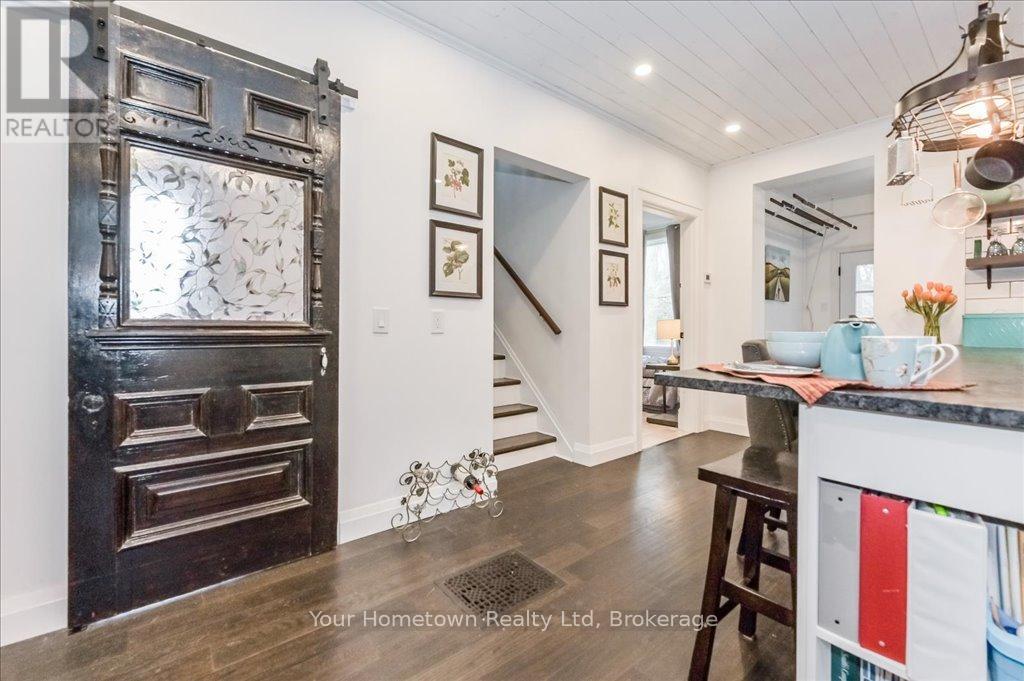 6933 Wellington 7 Road, Centre Wellington, Ontario  N0B 1A0 - Photo 18 - X12793994