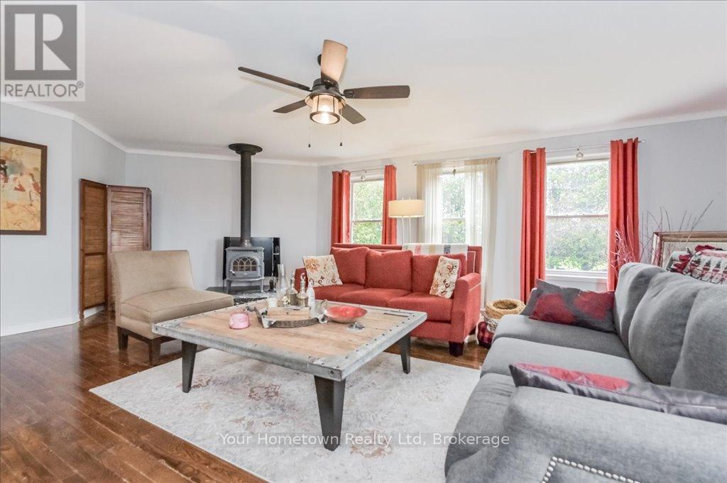 6933 Wellington 7 Road, Centre Wellington, Ontario  N0B 1A0 - Photo 7 - X12793994