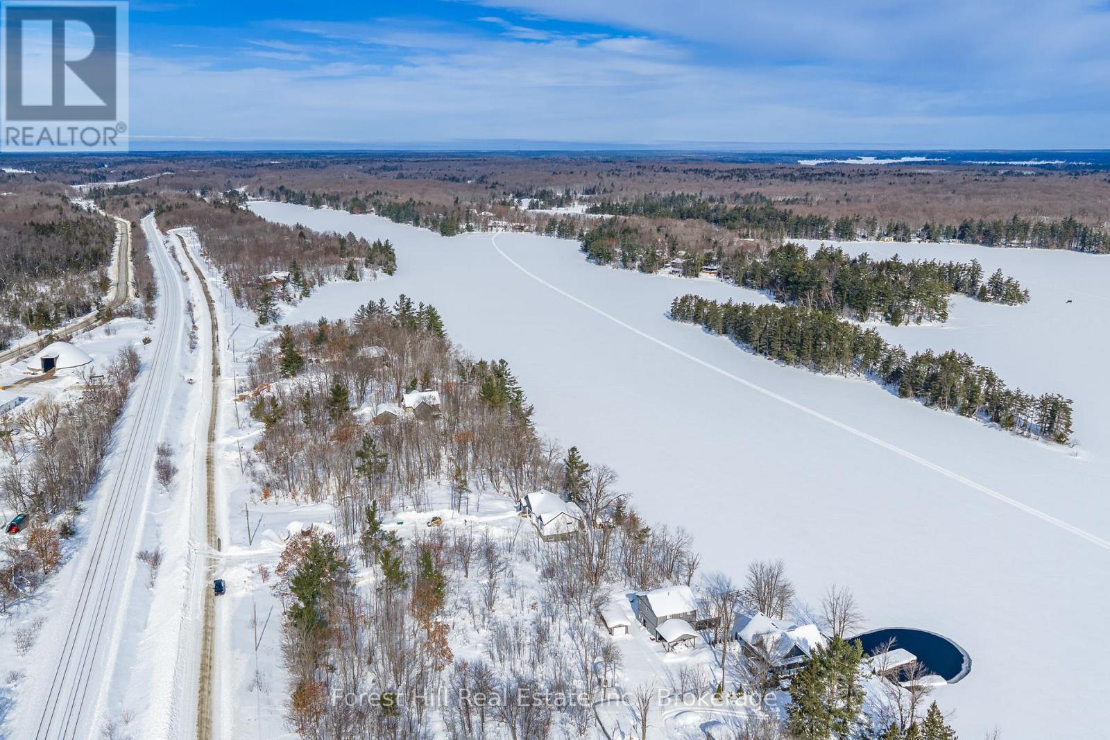 18 Hawkins Point Road, Georgian Bay, Ontario  P0C 1A0 - Photo 12 - X12794140