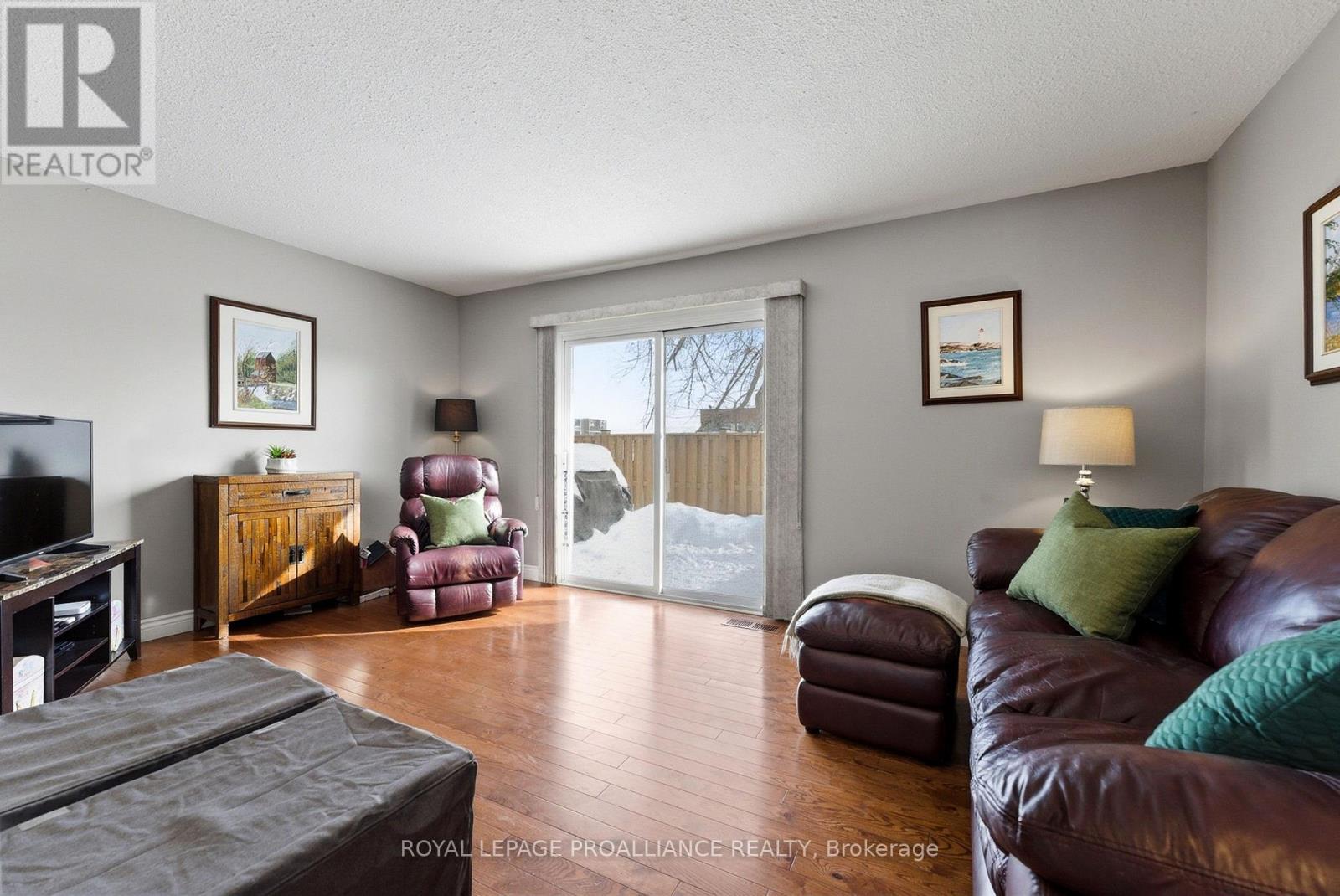 D - 160 Singleton Drive, Belleville, Ontario  K8N 5L1 - Photo 11 - X12793948