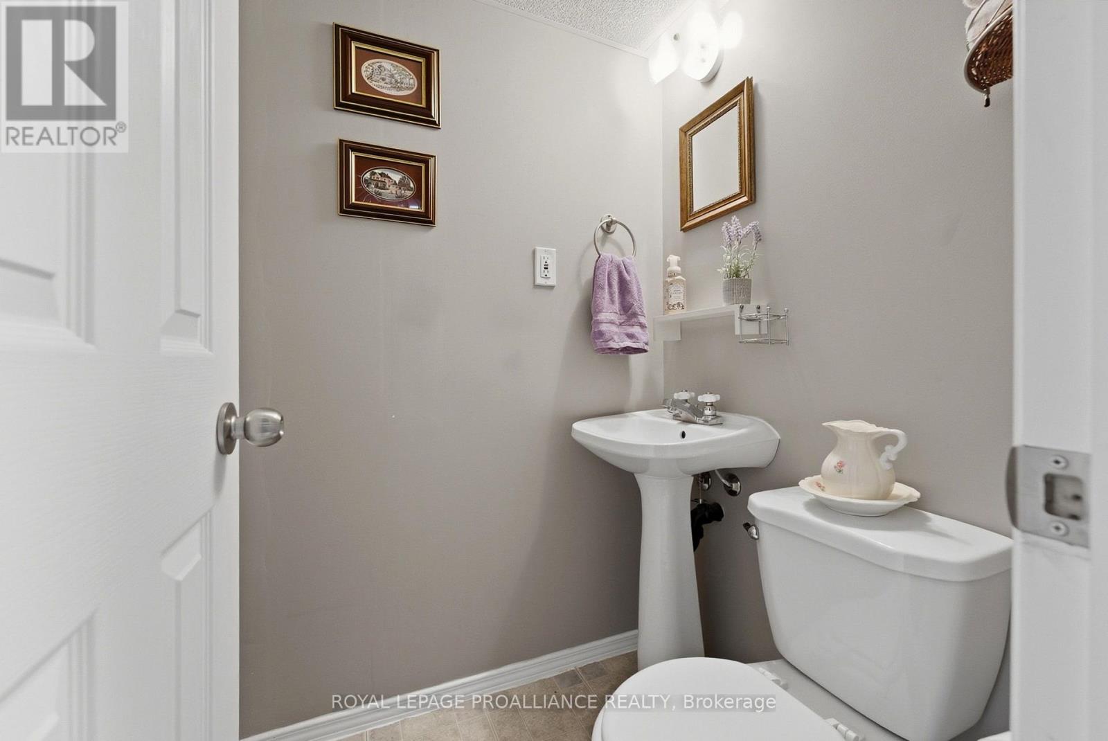 D - 160 Singleton Drive, Belleville, Ontario  K8N 5L1 - Photo 29 - X12793948