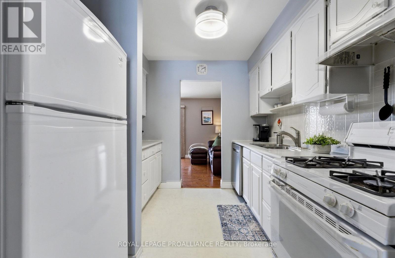 D - 160 Singleton Drive, Belleville, Ontario  K8N 5L1 - Photo 8 - X12793948