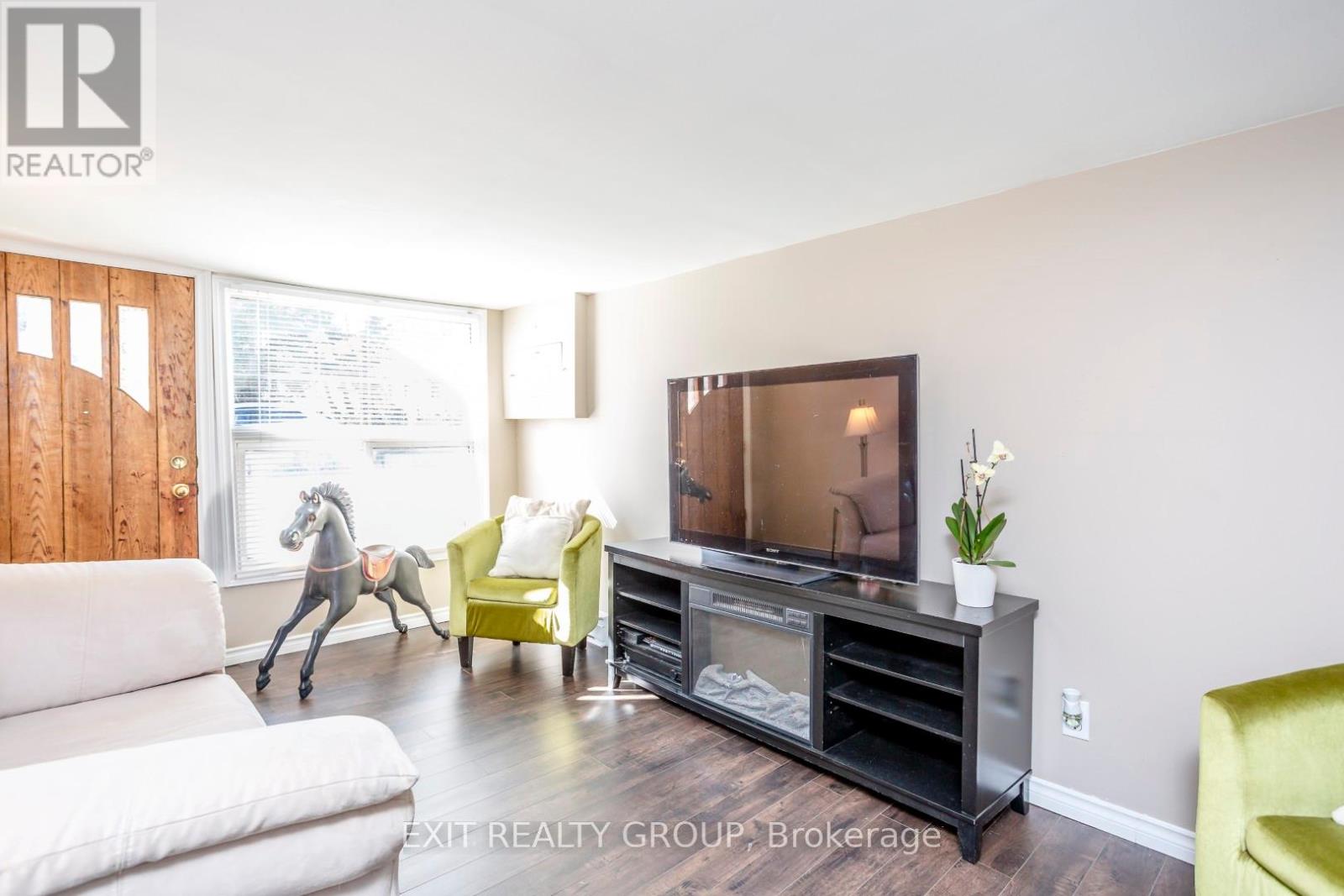 127 Leopold Street, Quinte West (Trenton Ward), Ontario  K8V 2K5 - Photo 10 - X12793986