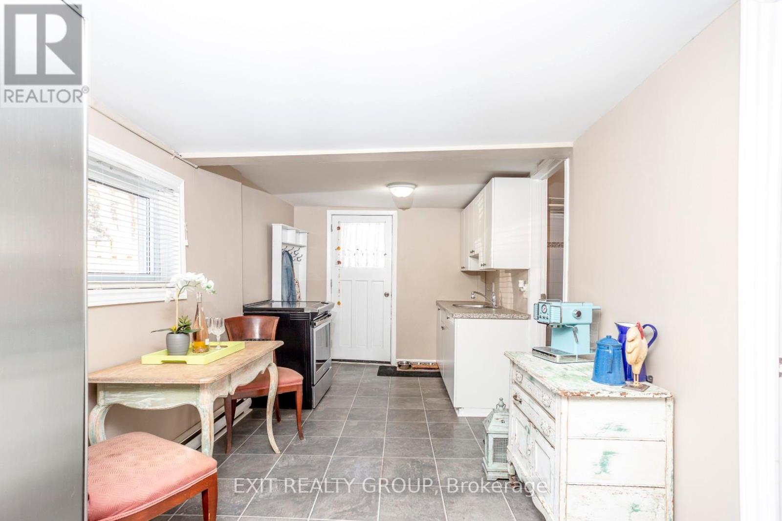 127 Leopold Street, Quinte West (Trenton Ward), Ontario  K8V 2K5 - Photo 25 - X12793986