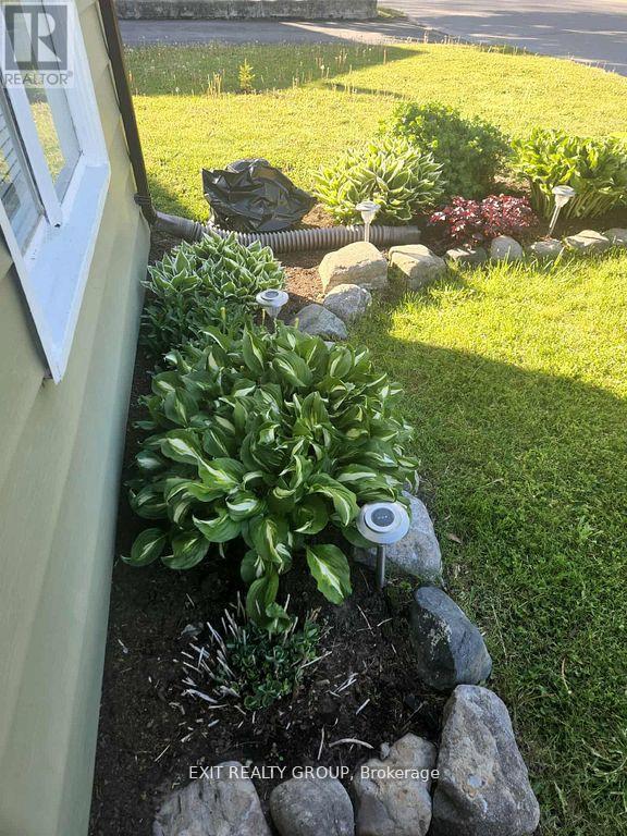 127 Leopold Street, Quinte West (Trenton Ward), Ontario  K8V 2K5 - Photo 7 - X12793986