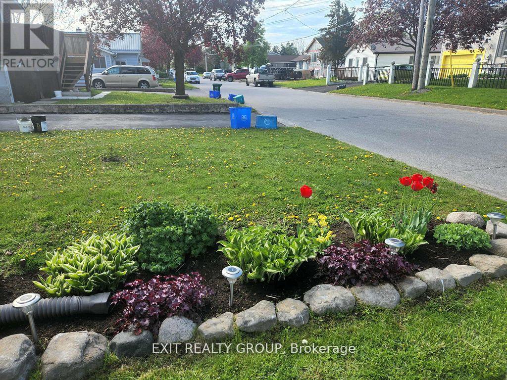 127 Leopold Street, Quinte West (Trenton Ward), Ontario  K8V 2K5 - Photo 8 - X12793986