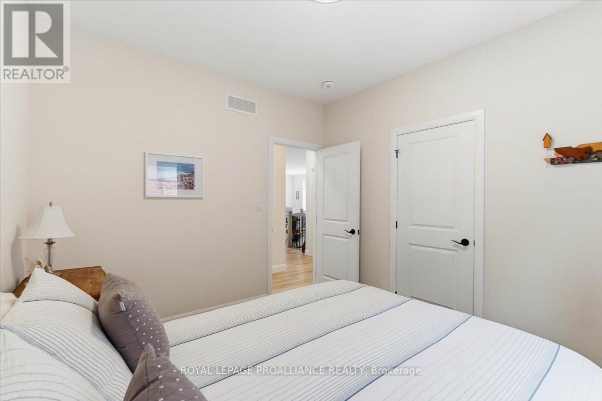 34 Rosewood Drive, Quinte West (Frankford Ward), Ontario  K0K 2C0 - Photo 22 - X12794056