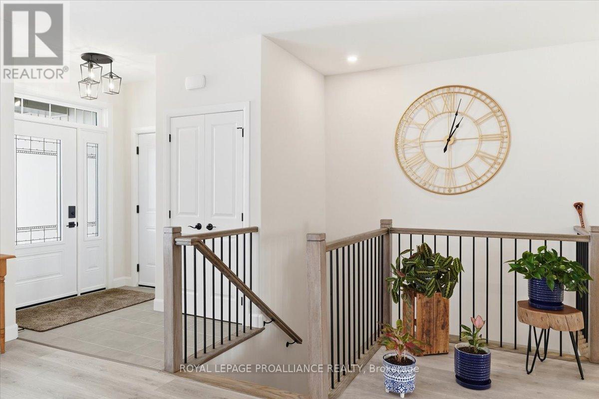 34 Rosewood Drive, Quinte West (Frankford Ward), Ontario  K0K 2C0 - Photo 5 - X12794056