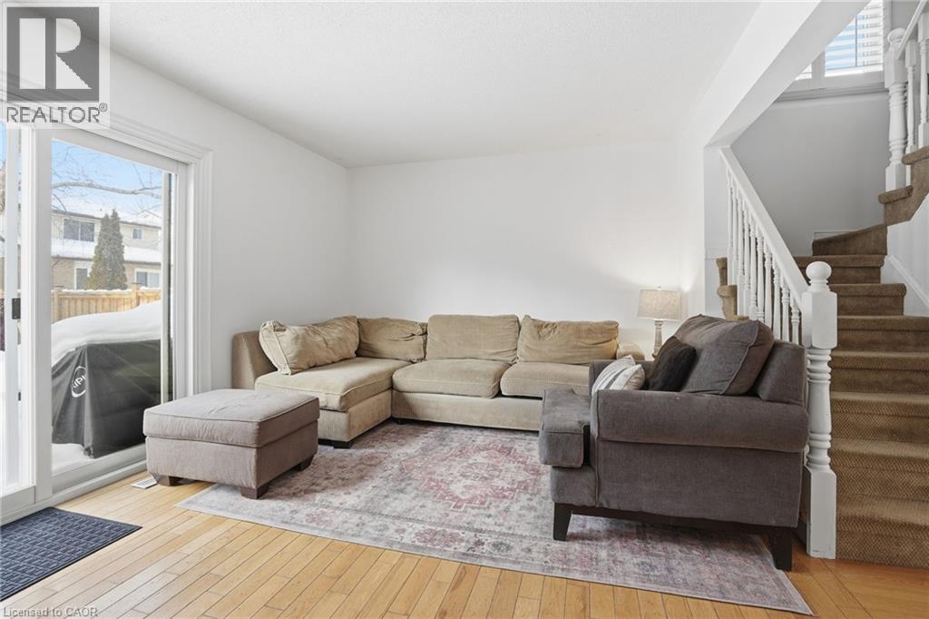 2018 Chrisdon Road, Burlington, Ontario  L7M 3W8 - Photo 10 - 40802687