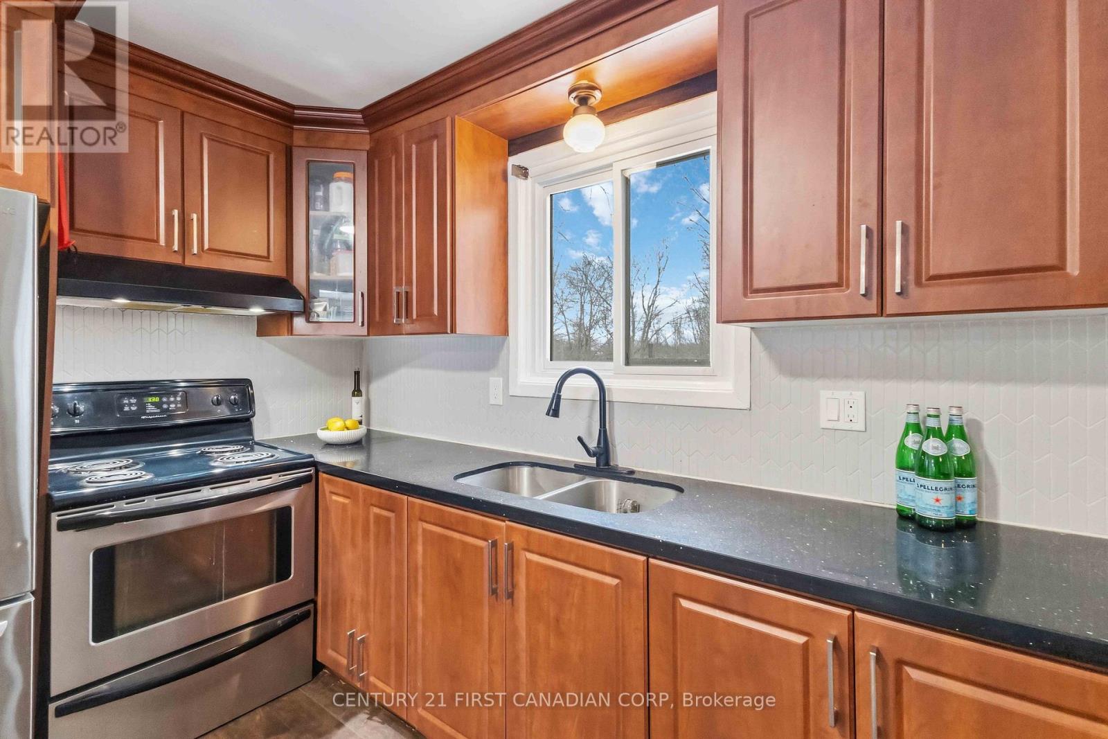 40 Culver Court, London East, Ontario  N5V 3E8 - Photo 7 - X12793980