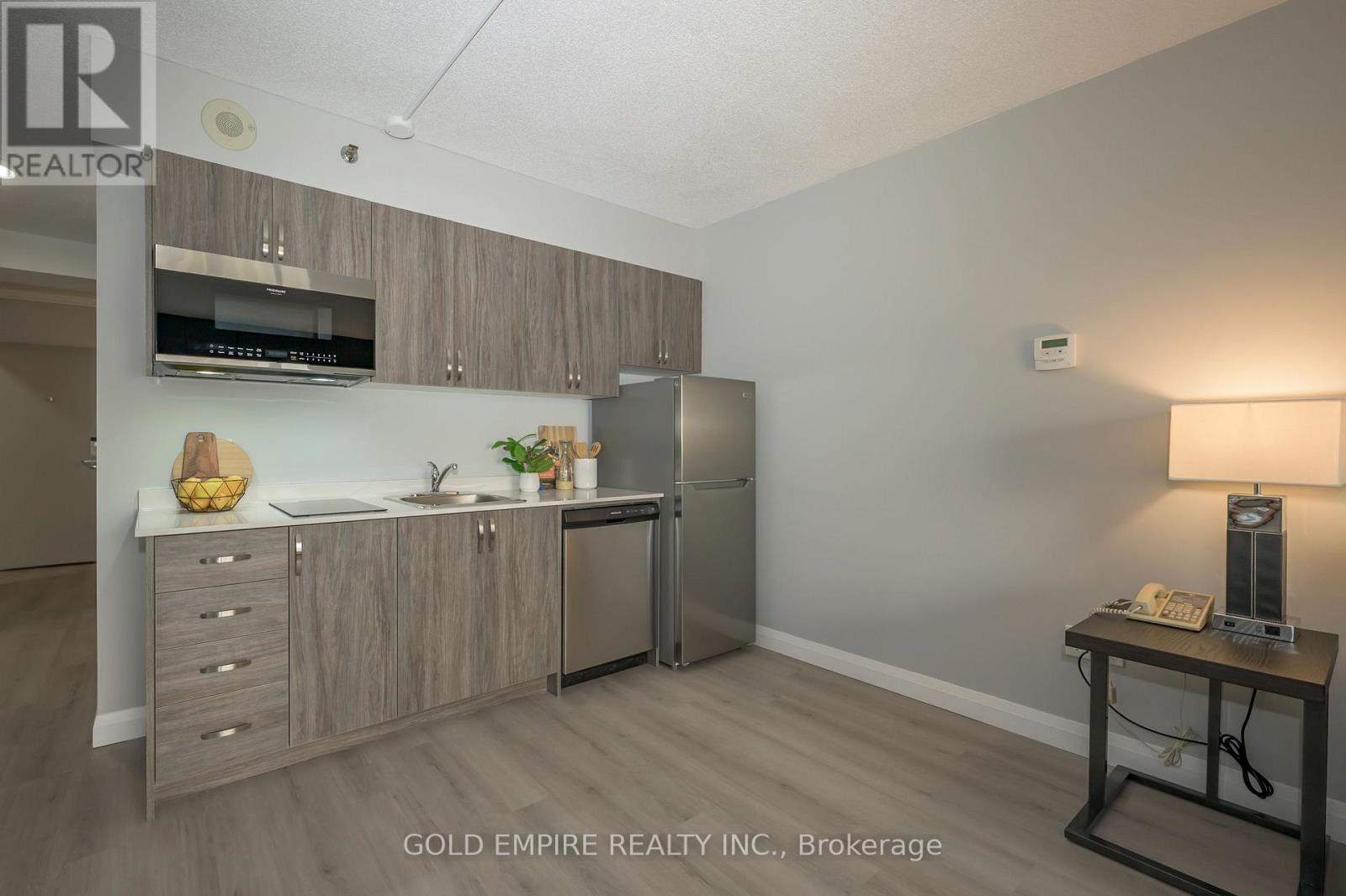 1 Bedroom - 300 King Street, London East, Ontario  N6B 1S2 - Photo 13 - X12794170