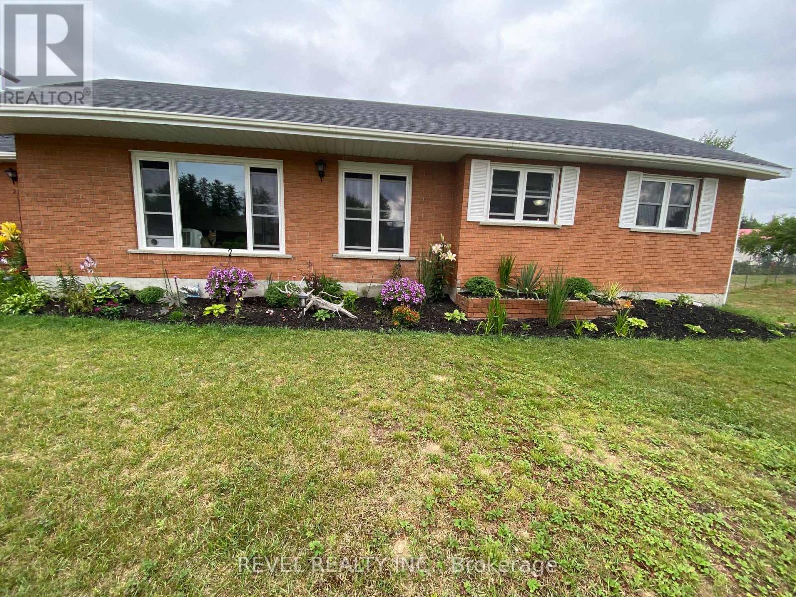 27 Arthur Street, Sudbury Remote Area, Ontario  P0M 1W0 - Photo 3 - X12793968